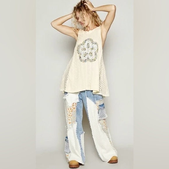 POL Full Bloom Flower Patch Sleeveless Sweater with Lace - Picture 2 of 8